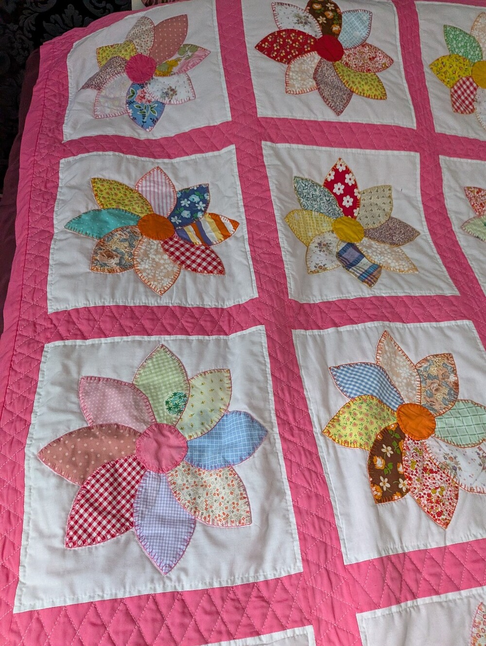 VINTAGE Handmade Pink Multicolored Grannycore Floral Patchwork Cotton Quilt Kid - Picture 6 of 8